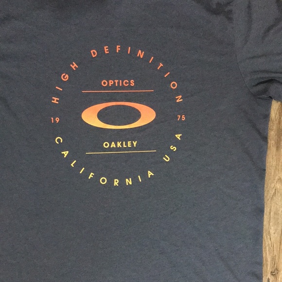 Oakley short sleeved tee - Picture 2 of 3